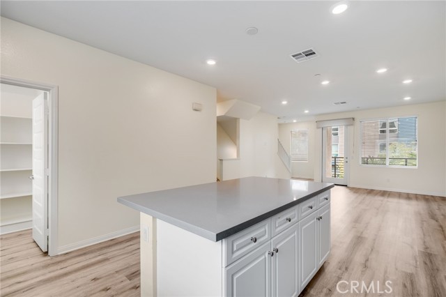 MLS #OC25236625 image #7