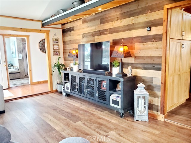 MLS #OC25236652 image #9