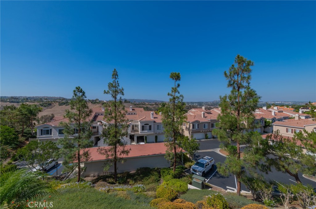 MLS #OC25236673 image #31