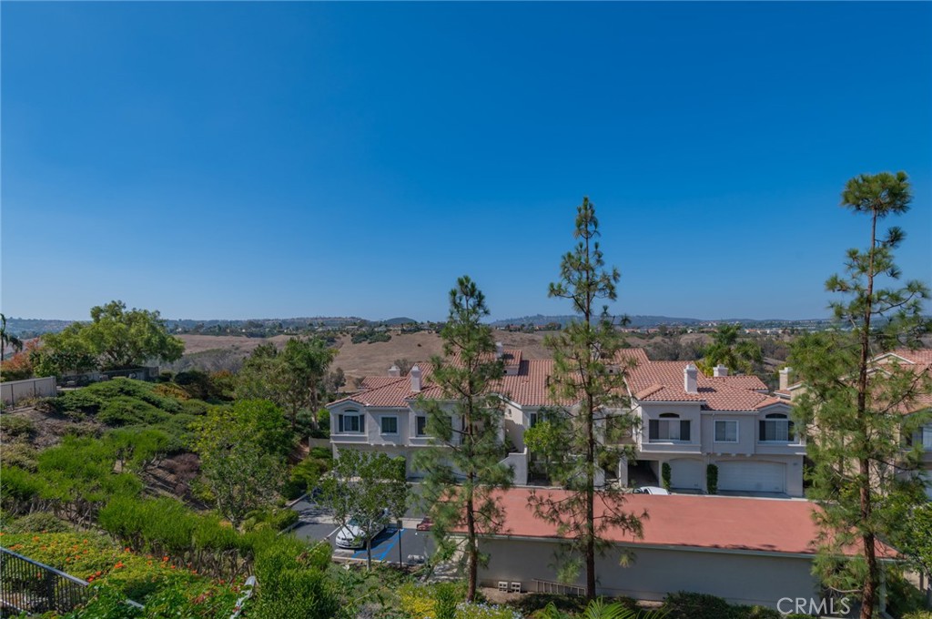 MLS #OC25236673 image #32