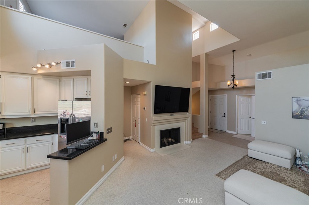 MLS #OC25236673 image #6