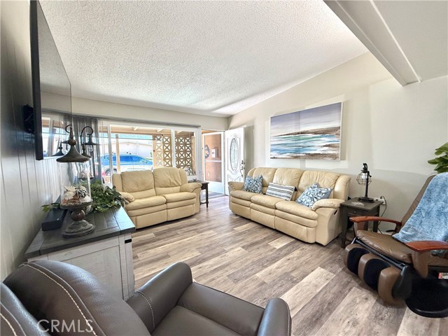 MLS #OC25236737 image #5