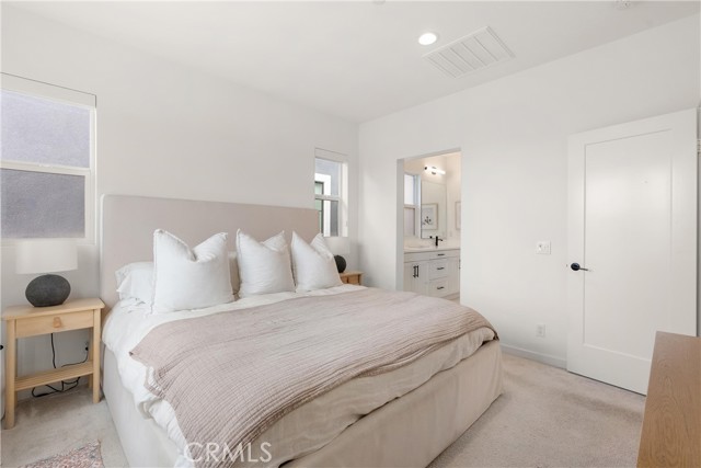 MLS #OC25236752 image #19