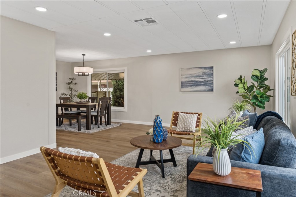 MLS #OC25236760 image #11