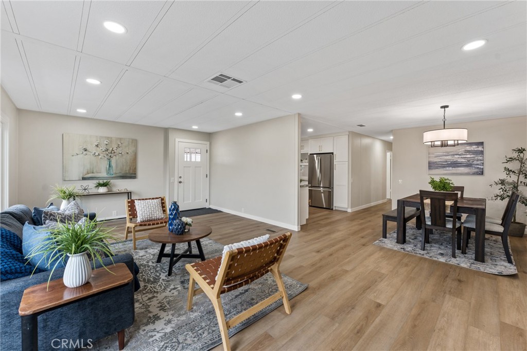 MLS #OC25236760 image #5