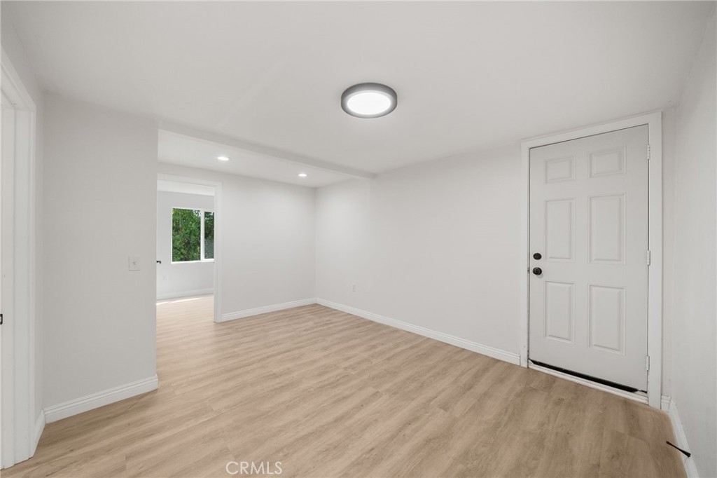 MLS #OC25236762 image #10