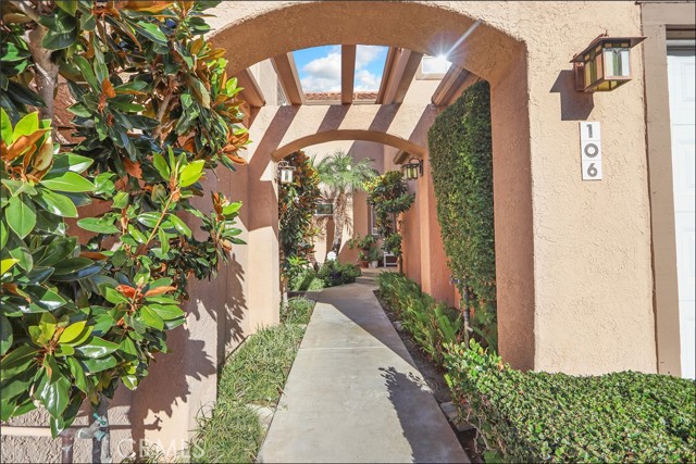 MLS #OC25236769 image #1