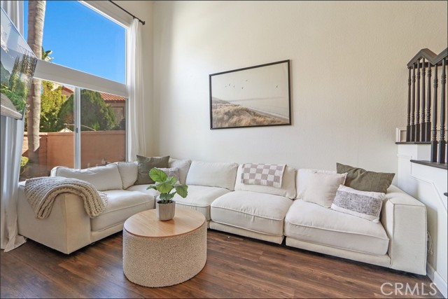 MLS #OC25236769 image #3