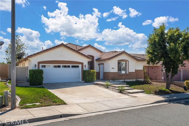 MLS #OC25236784 image #1