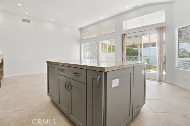 MLS #OC25236807 image #11