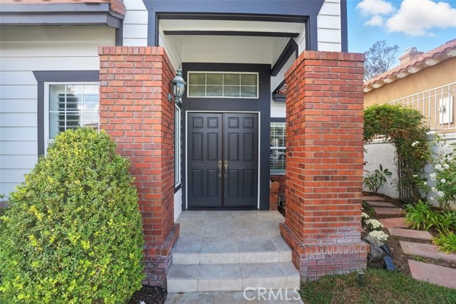 MLS #OC25236807 image #2