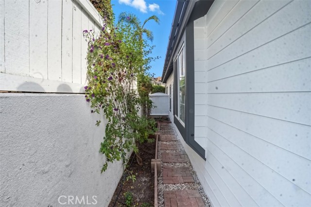 MLS #OC25236807 image #35