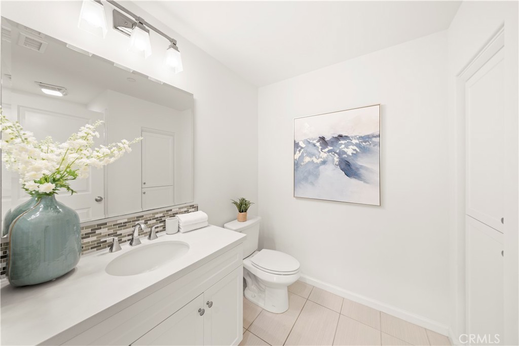 MLS #OC25236848 image #7