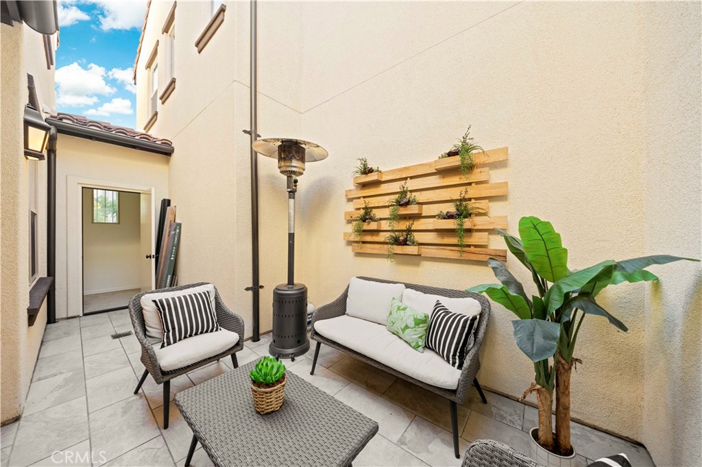 MLS #OC25236848 image #8