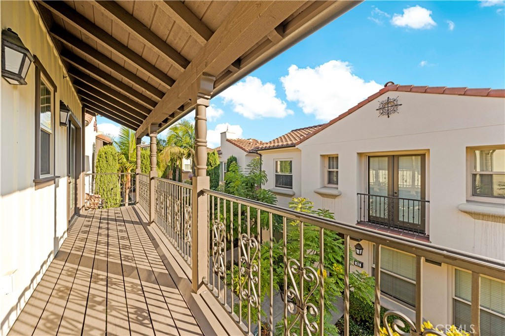 MLS #OC25236848 image #9