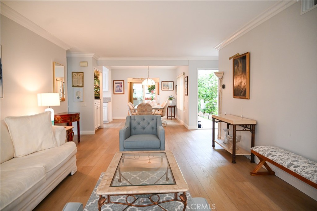 MLS #OC25236874 image #3