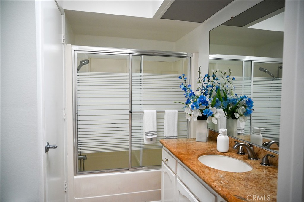 MLS #OC25236874 image #7