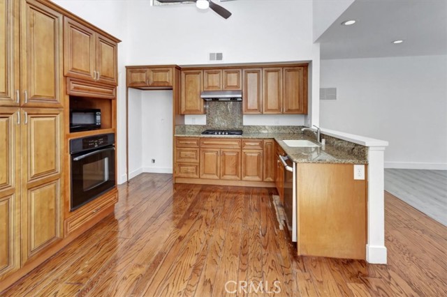 MLS #OC25163088 image #8