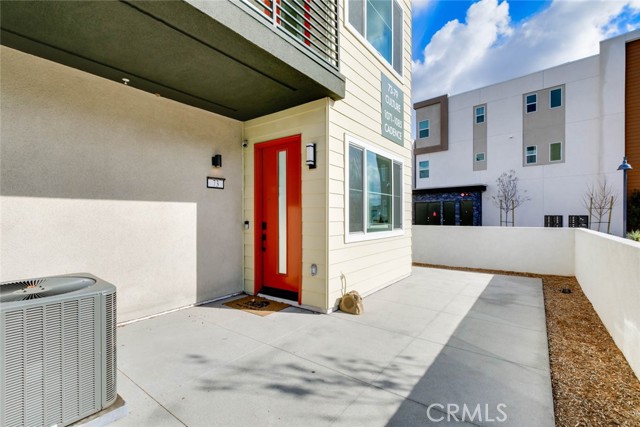 MLS #OC25236929 image #2