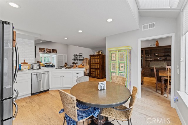 MLS #OC25237010 image #17