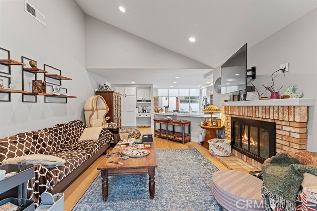 MLS #OC25237010 image #31