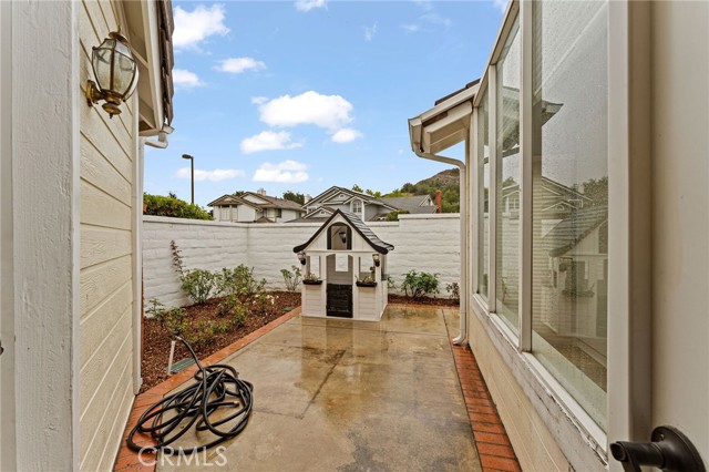 MLS #OC25237010 image #32