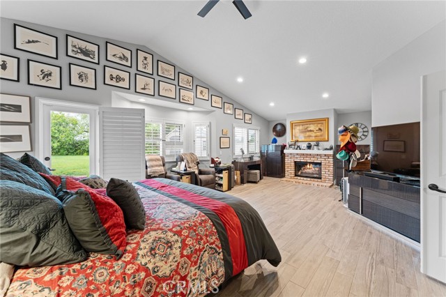 MLS #OC25237010 image #36