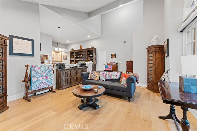 MLS #OC25237010 image #4