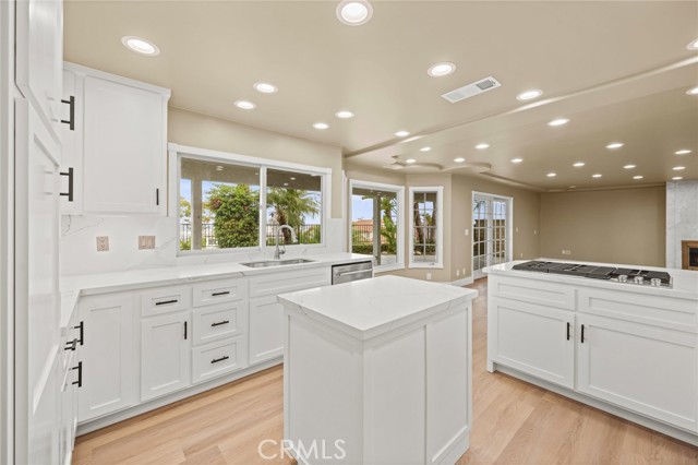 MLS #OC25237014 image #17