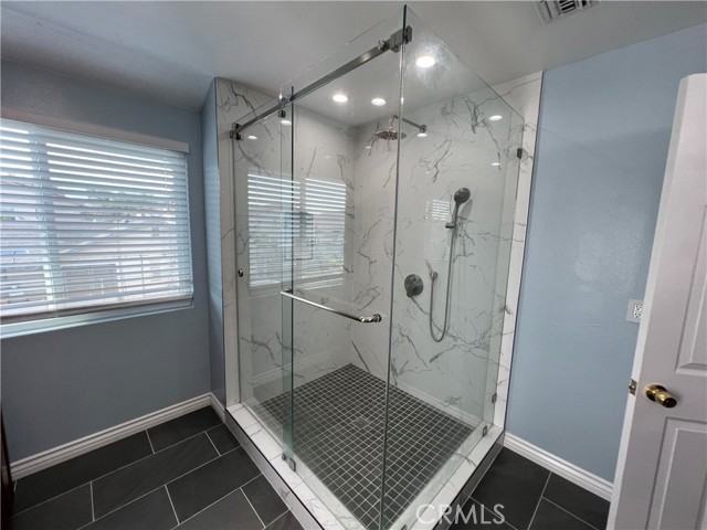 MLS #OC25237035 image #11