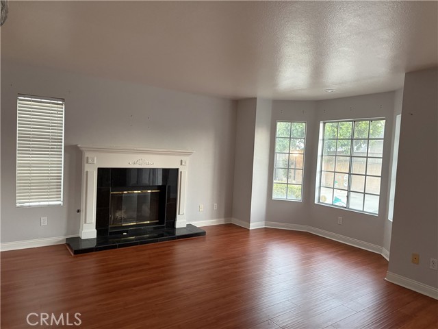 MLS #OC25237035 image #4