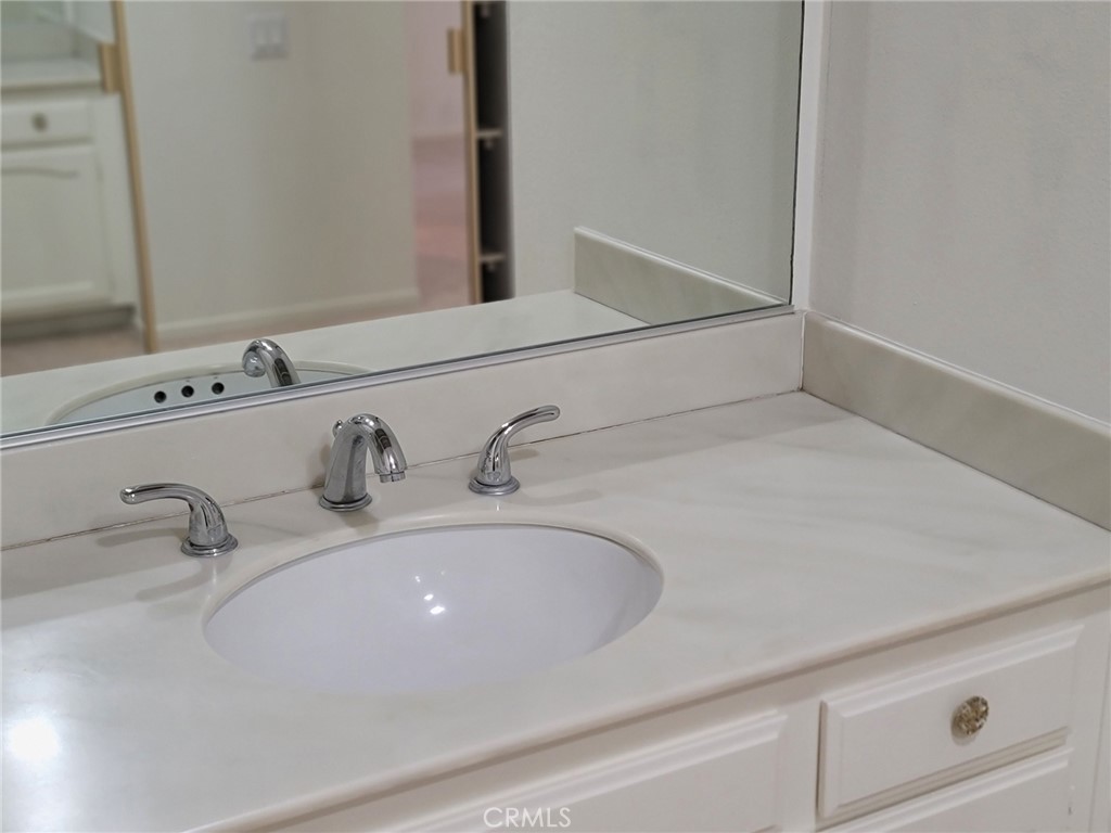 MLS #OC25237037 image #11