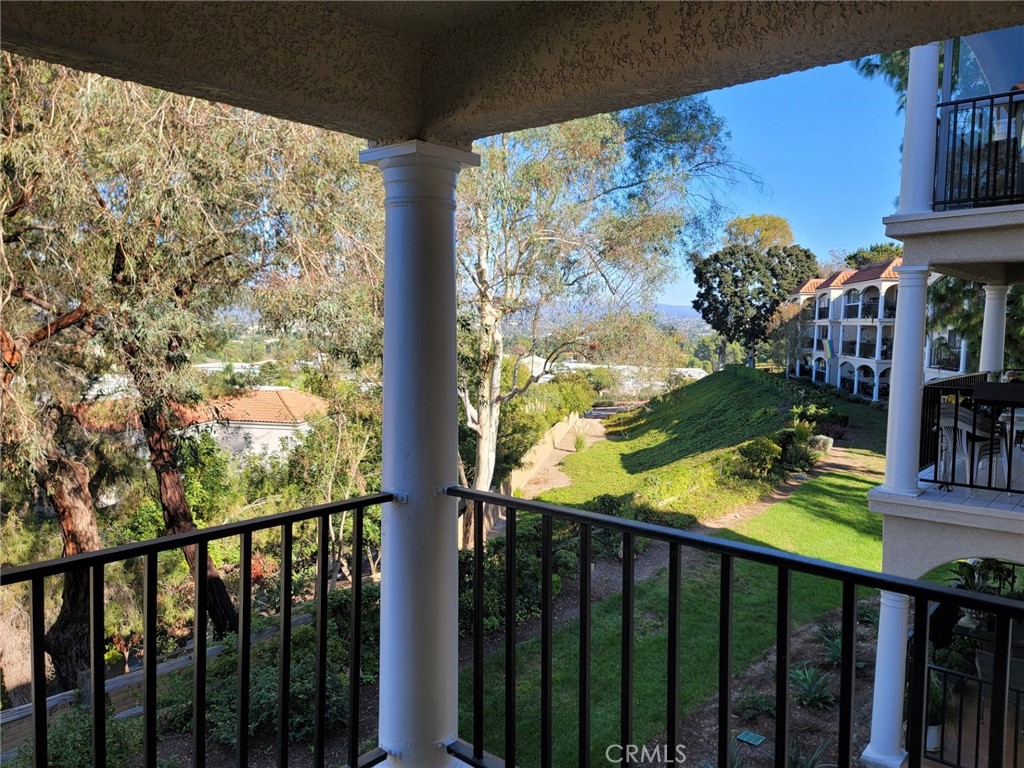 MLS #OC25237037 image #2