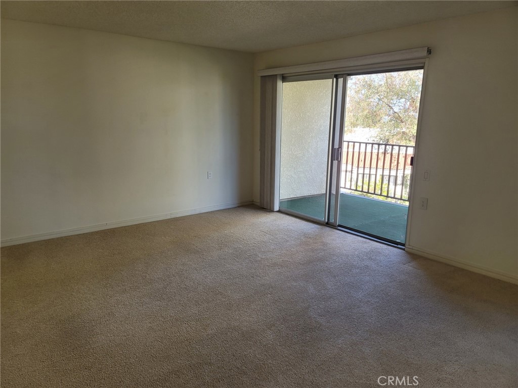 MLS #OC25237037 image #5