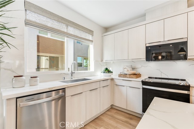 MLS #OC25237078 image #9