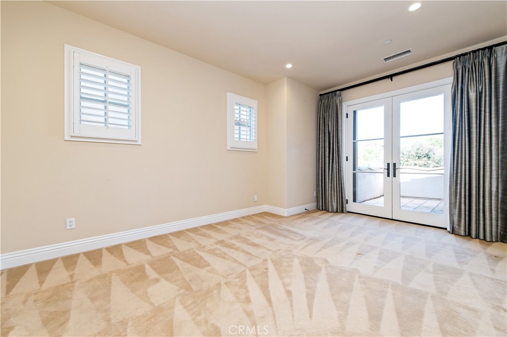 MLS #OC25237085 image #11