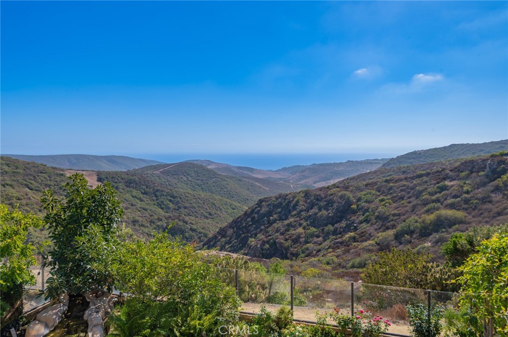 MLS #OC25237085 image #2