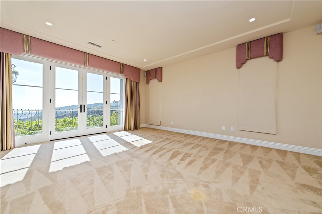 MLS #OC25237085 image #9