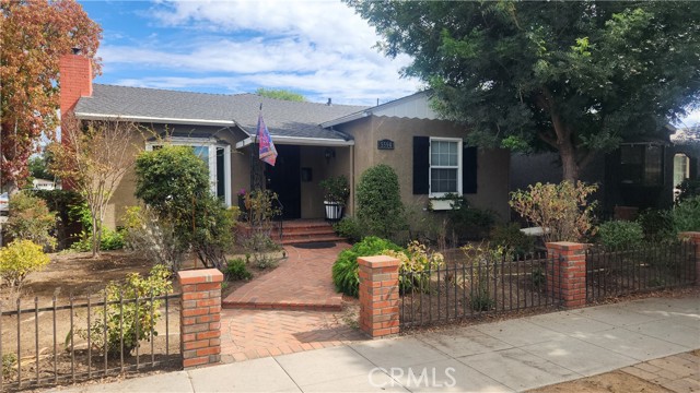 MLS #OC25237091 image #1