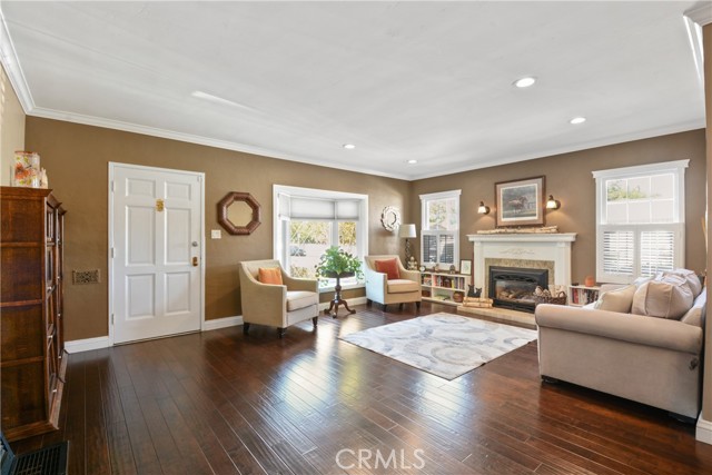 MLS #OC25237091 image #5