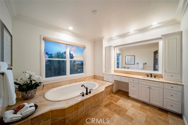 MLS #OC25237123 image #40