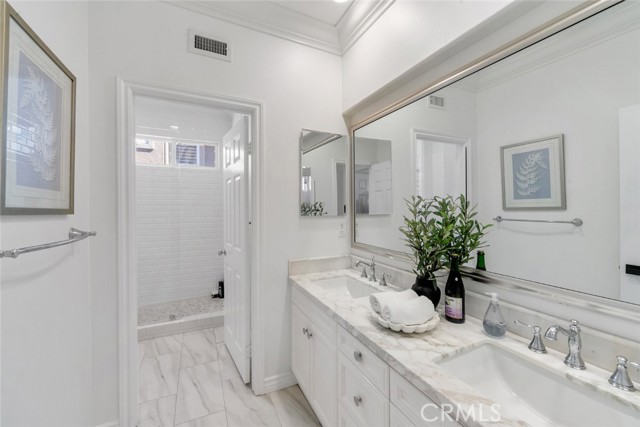 MLS #OC25237123 image #42