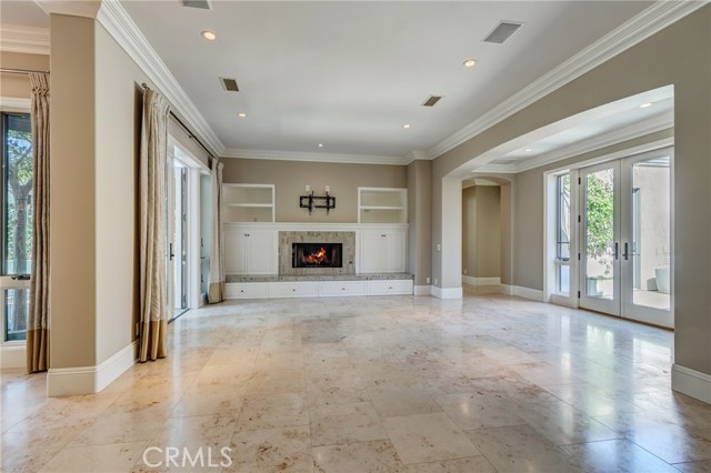 MLS #OC25237145 image #1