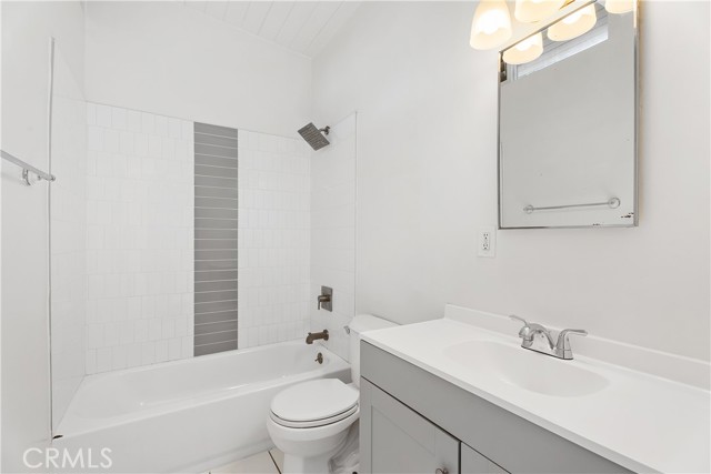 MLS #OC25237165 image #28