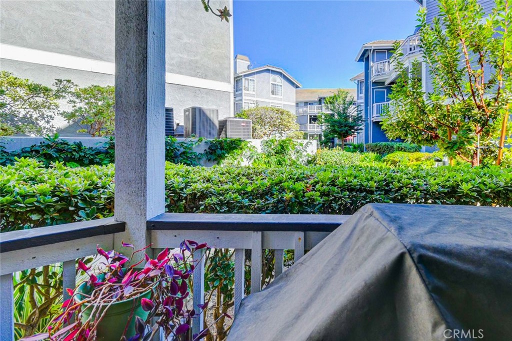 MLS #OC25237168 image #22