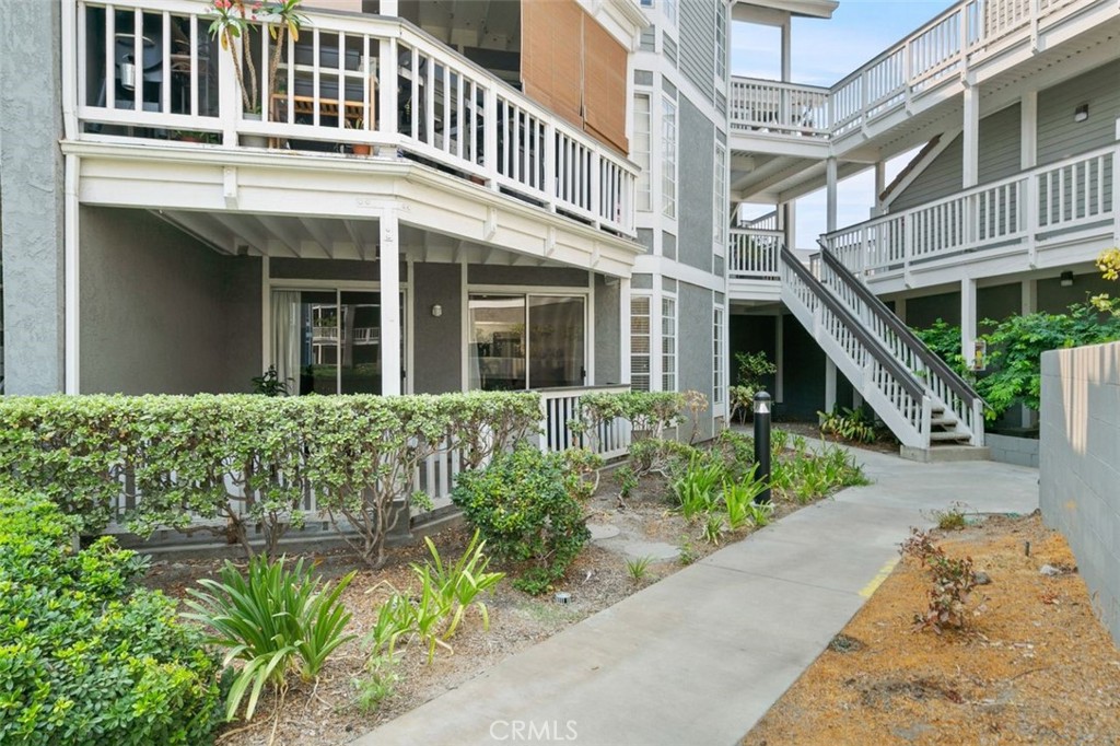 MLS #OC25237168 image #25