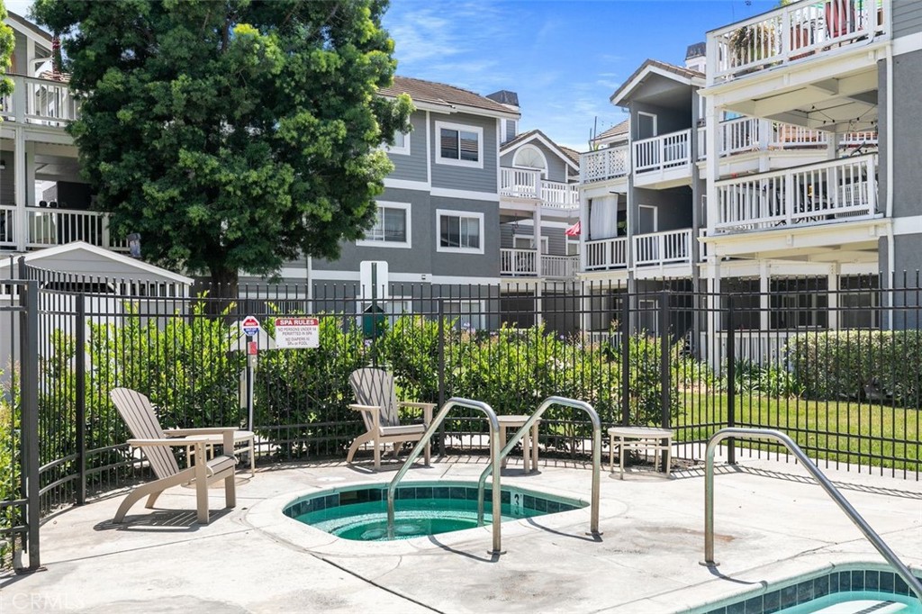 MLS #OC25237168 image #27