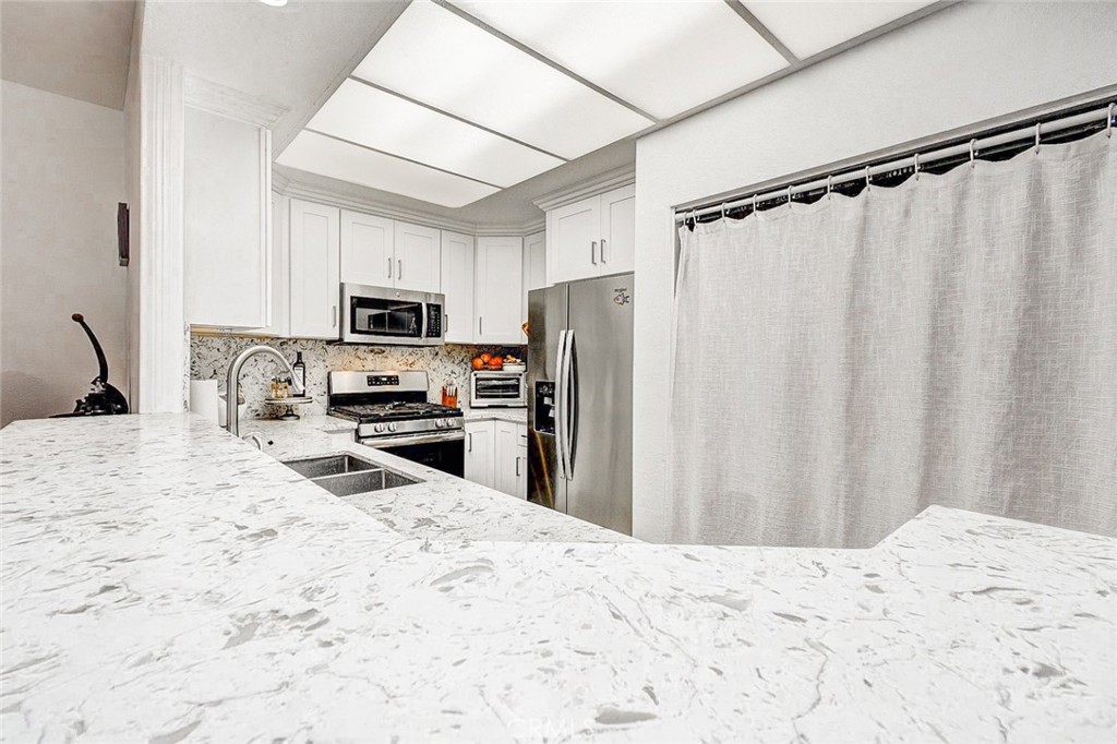 MLS #OC25237168 image #8