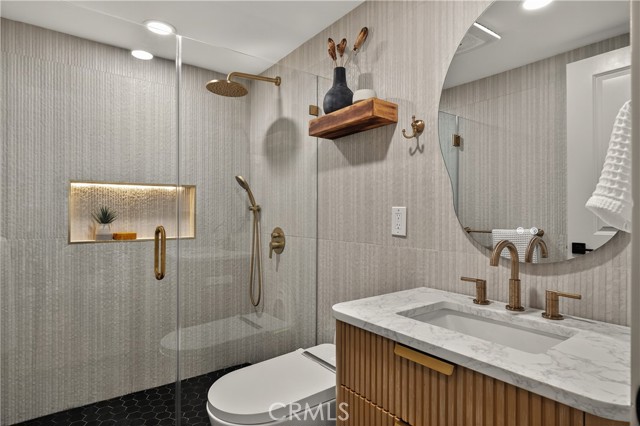 MLS #OC25237216 image #10