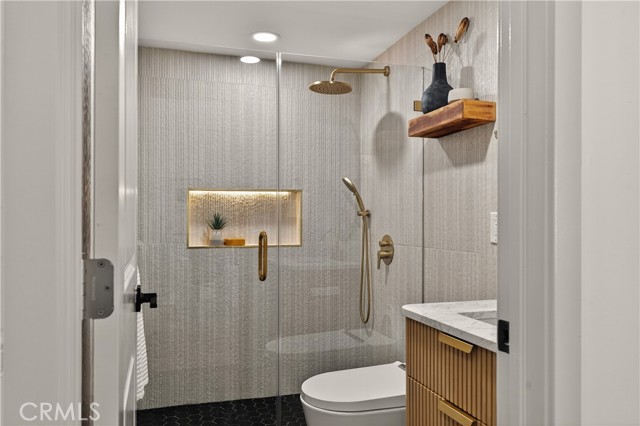 MLS #OC25237216 image #11